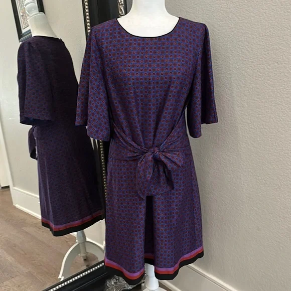 Ann Taylor Dress Silky Lined Tie Waist Zip Back Versatile Work & Party Size 12 - Picture 1 of 6